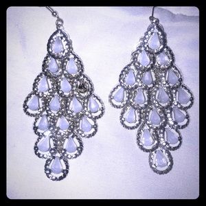 Dangly earrings!😍